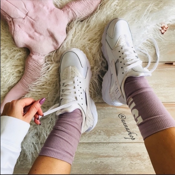 NWT Nike ID custom air huarache run - Picture 2 of 8